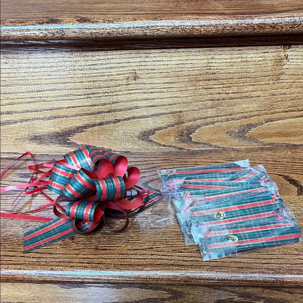 Lot of 12 Red, Green and Gold Tartan Plaid Holiday Christmas Pull Bow Ribbons